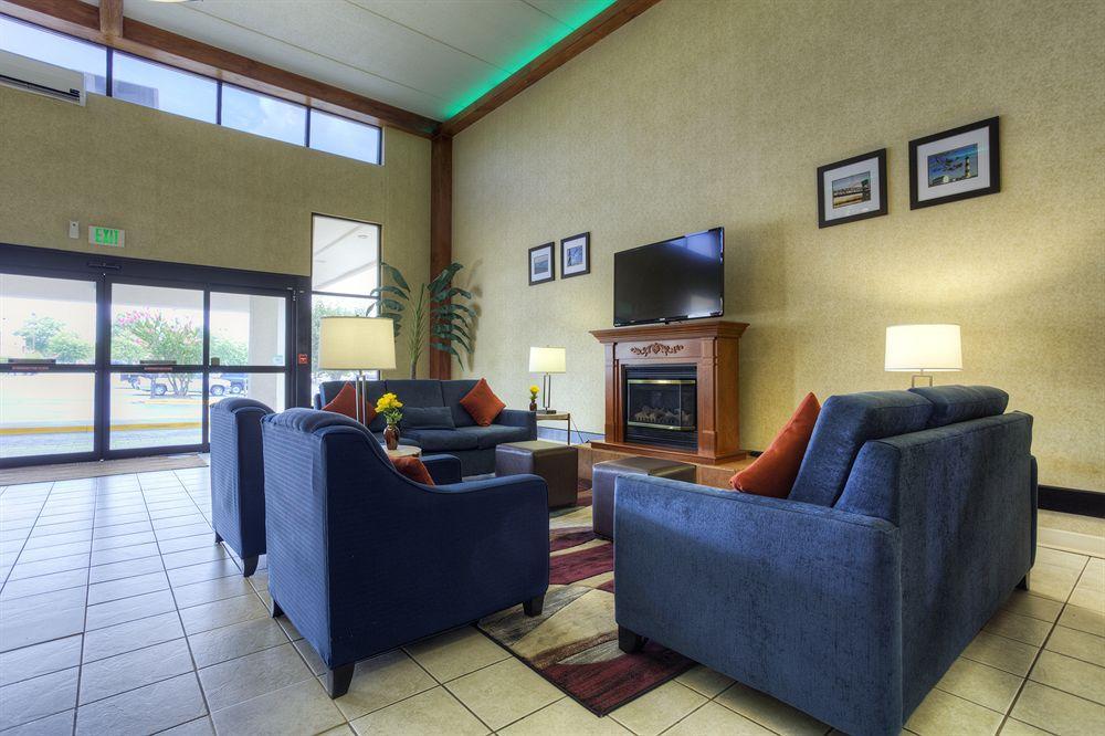 Comfort Inn Matthews / Charlotte Bagian luar foto