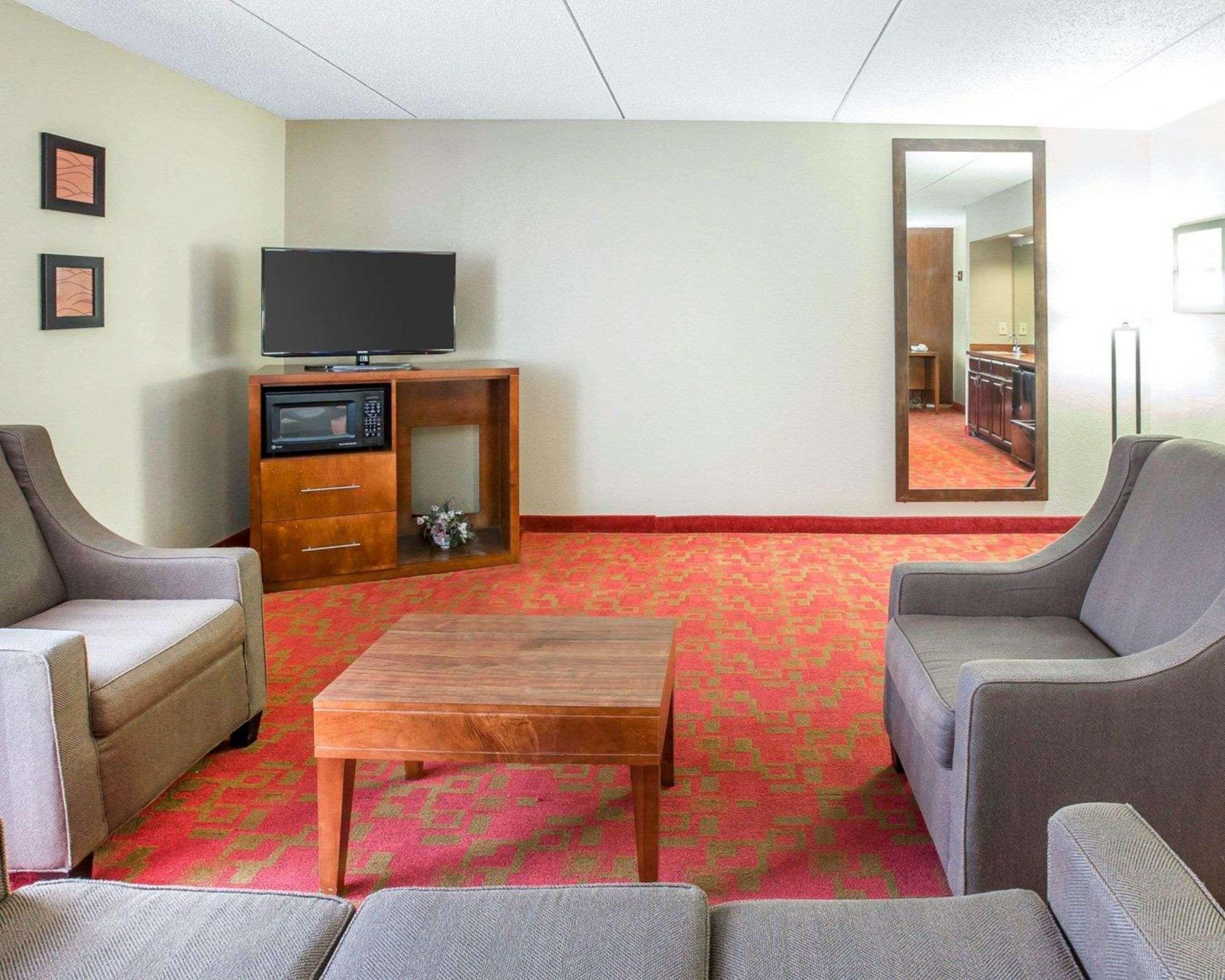 Comfort Inn Matthews / Charlotte Bagian luar foto