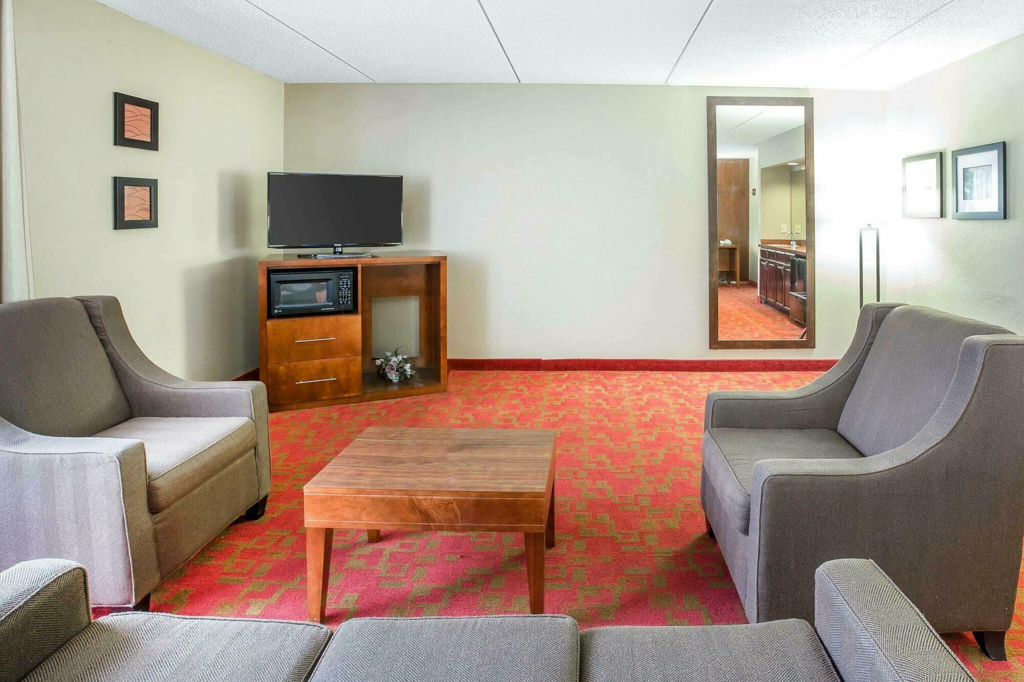 Comfort Inn Matthews / Charlotte Bagian luar foto